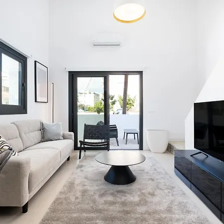 Nilea Court I Apartment