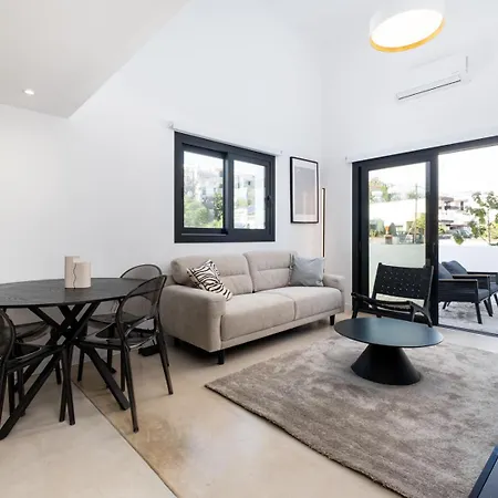 Nilea Court I